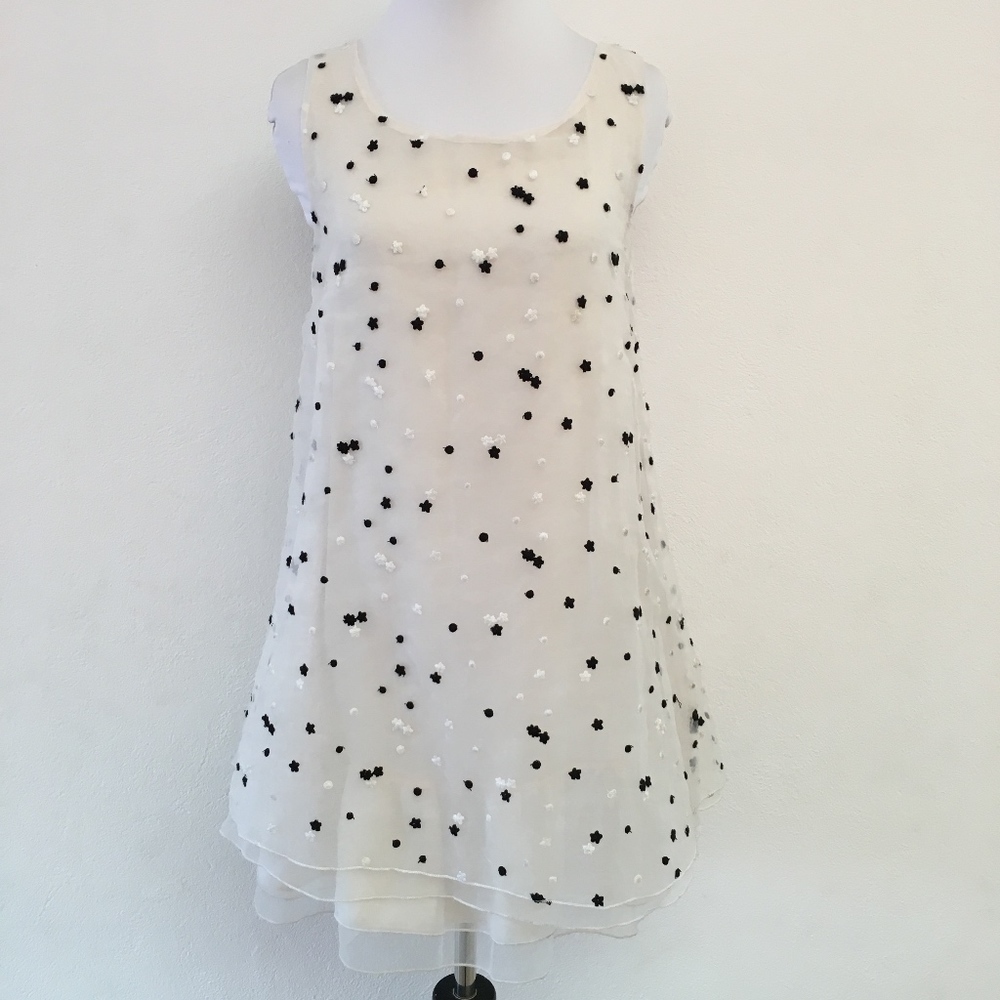 ASOS Womens Mini White Tent Dress Size Small Embroidered Flowers Black White
